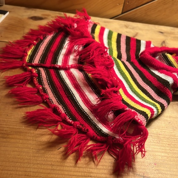 💚 3 for $15 💚 + 🥳 Host Pick 🥳 - Casual Canine Distressed Poncho size Small - Picture 10 of 16